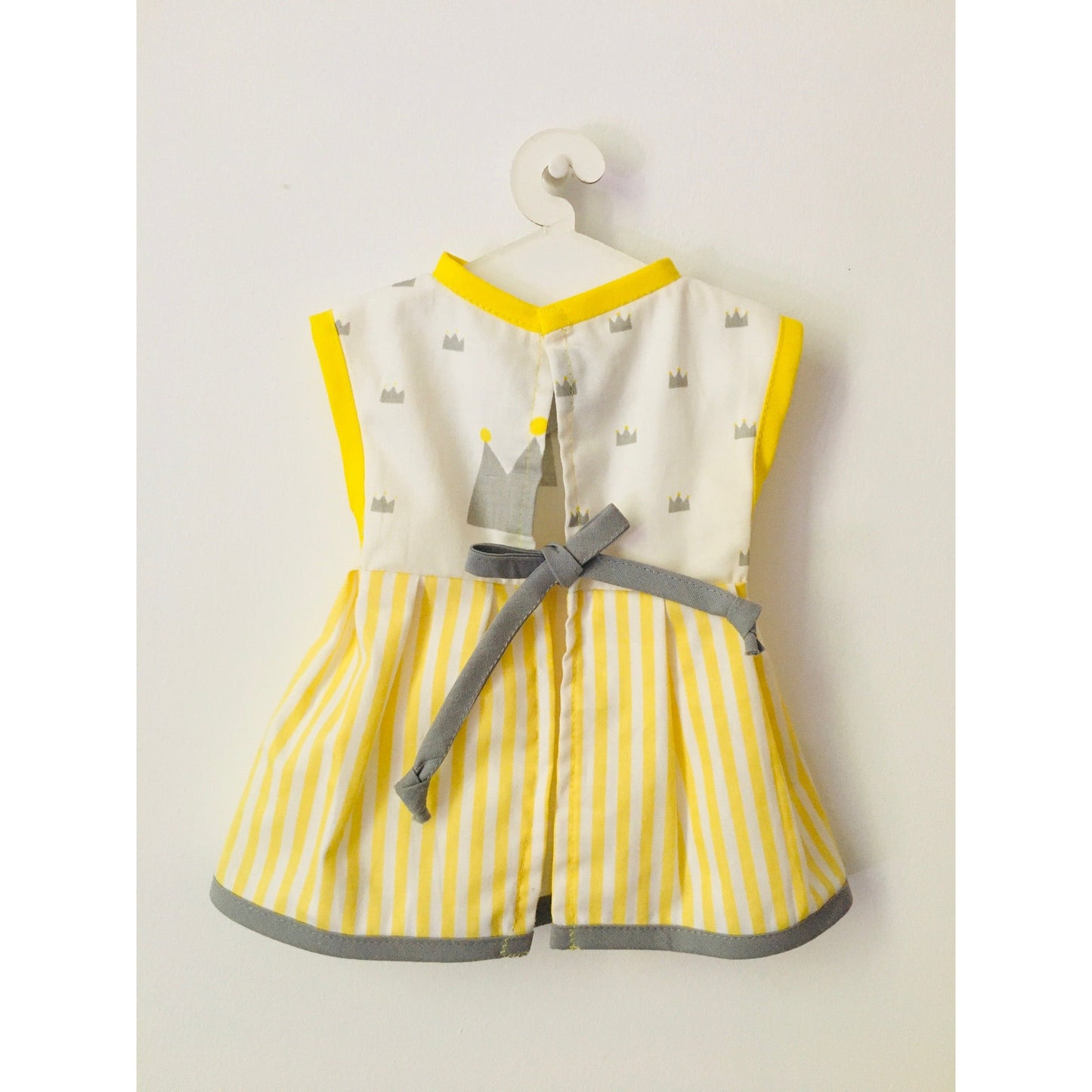 Vestido para muñecas Queen