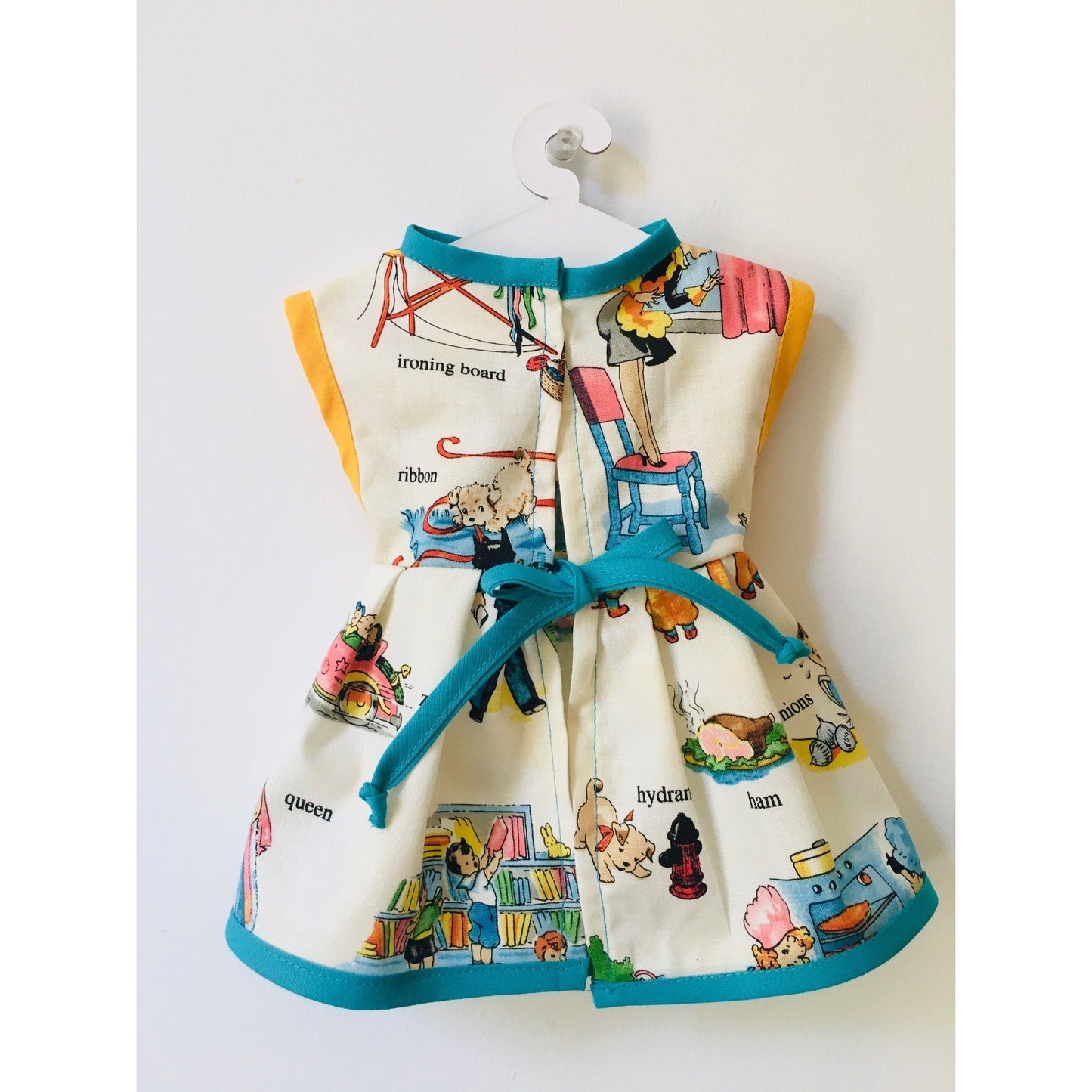 Vestido para muñecas Vintage